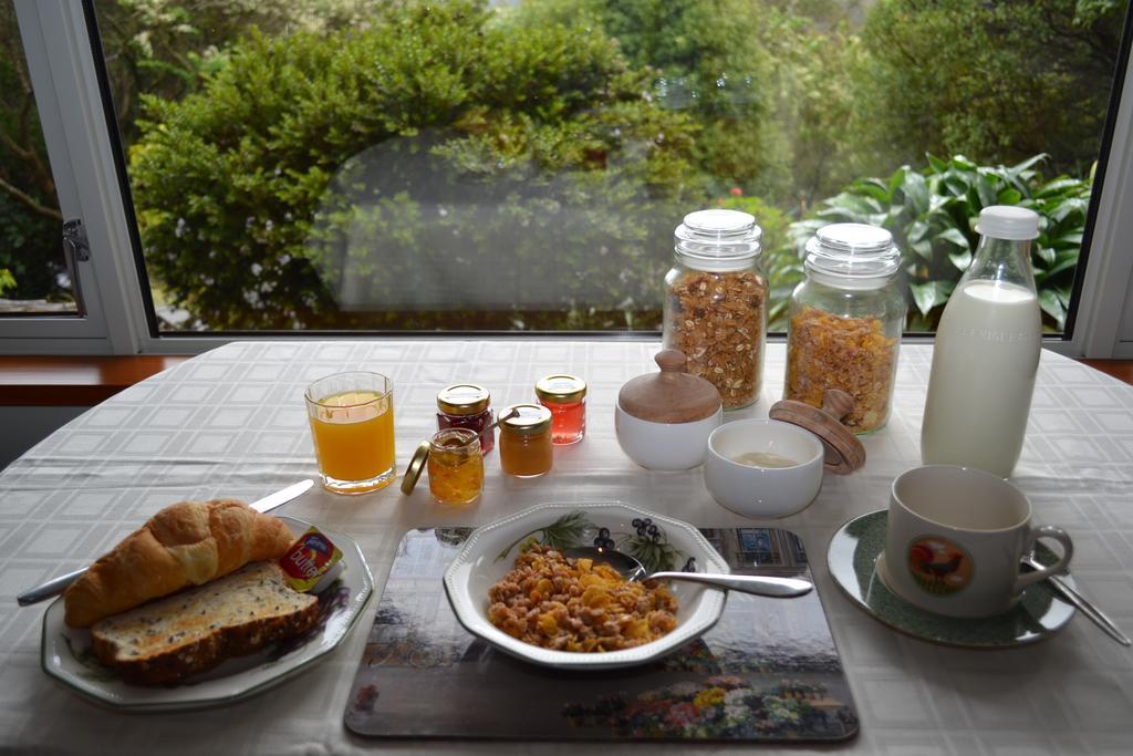 Treetops B&B Portobello Стая снимка